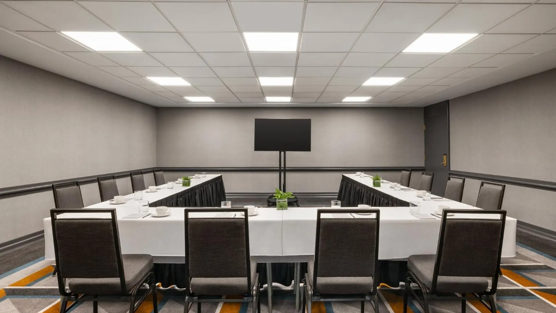 Crowne Plaza Louisville Airport Expo Ctr By Ihg