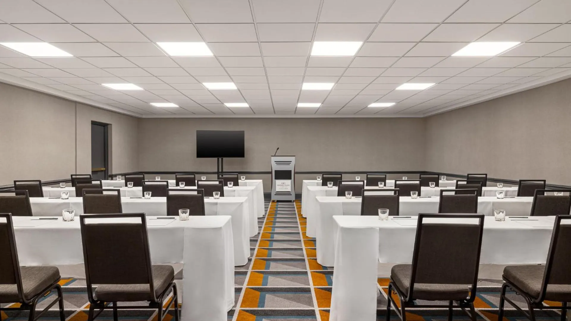 Hotel Crowne Plaza Louisville Airport Expo Ctr By Ihg
