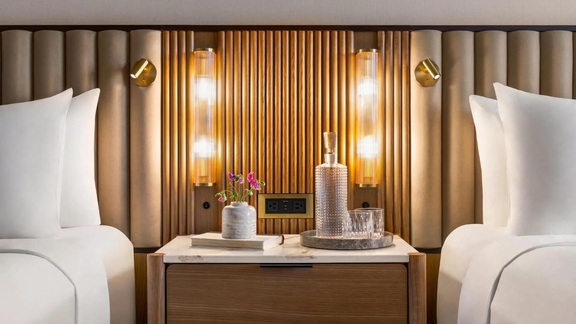 Hotel Crowne Plaza Louisville Airport Expo Ctr By Ihg