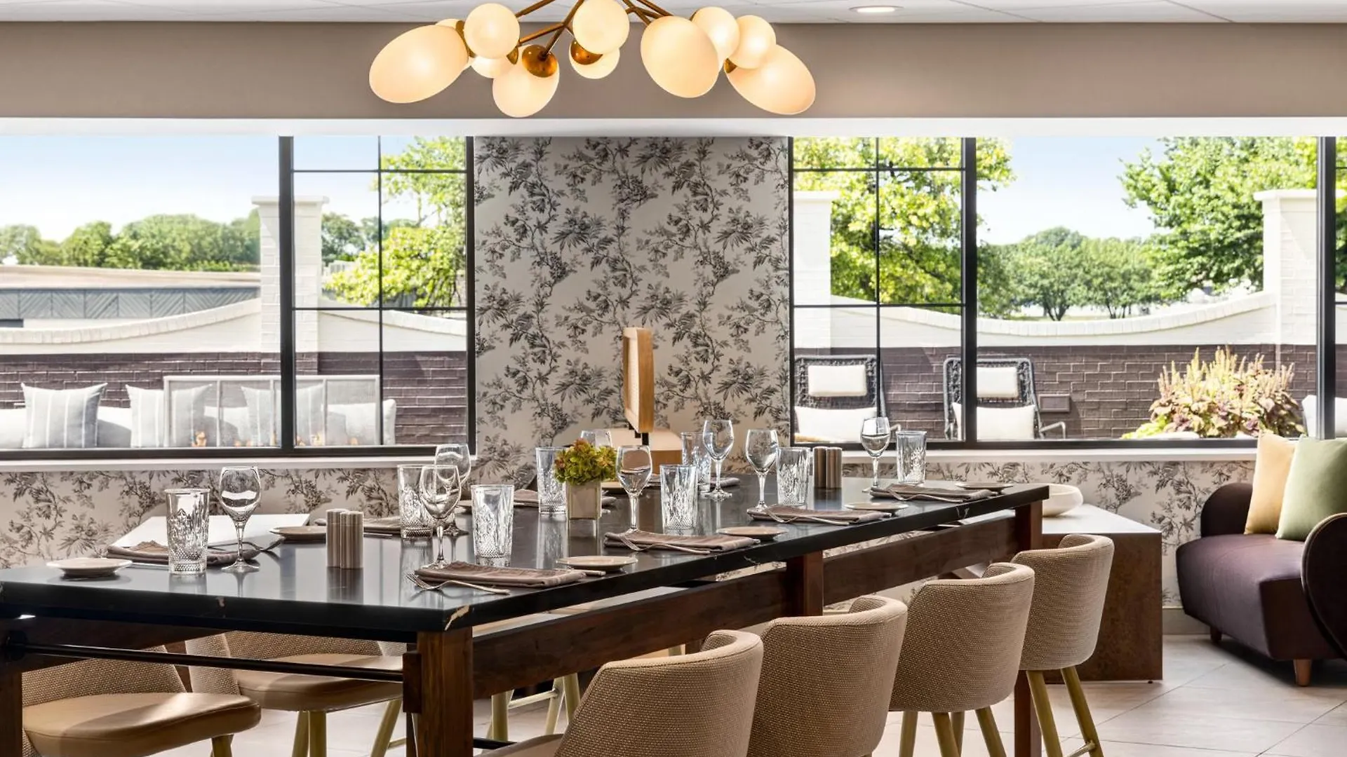 Hotel Crowne Plaza Louisville Airport Expo Ctr By Ihg